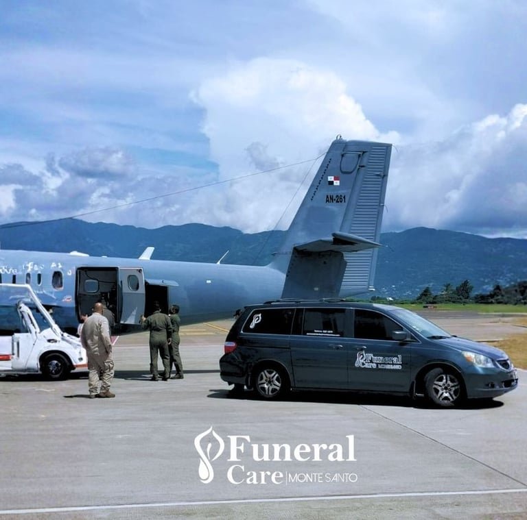 Case Manager bilingüe atendiendo una consulta de repatriación